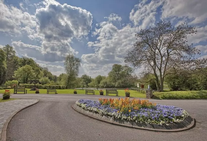 Отель The Priest House On The River