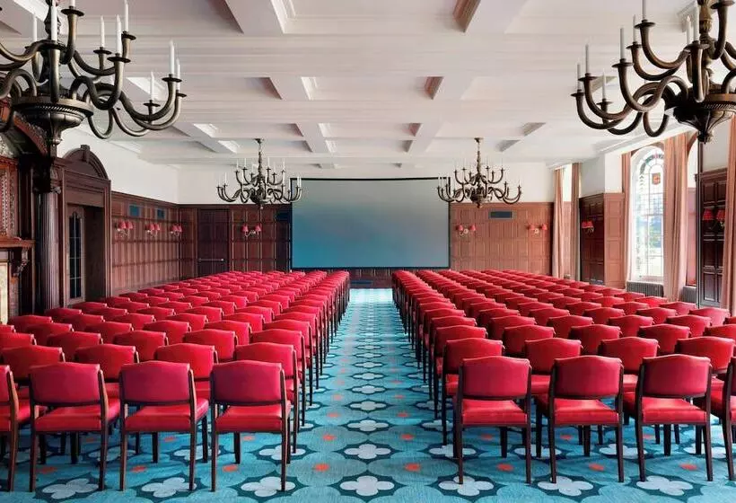 هتل University Arms, Autograph Collection