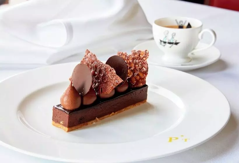 هتل University Arms, Autograph Collection