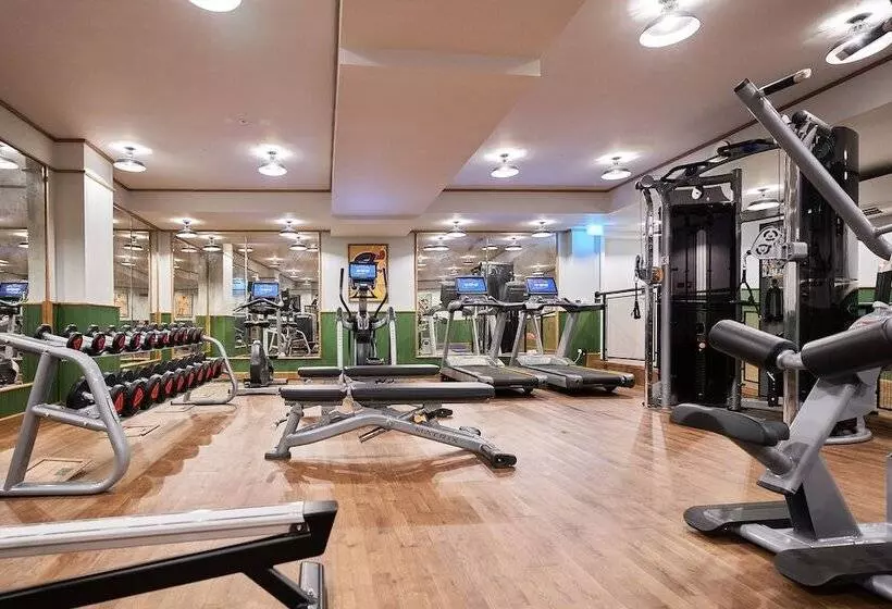 هتل University Arms, Autograph Collection