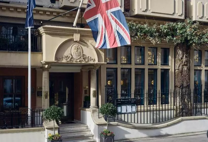 The Capital Hotel, Apartments & Townhouse