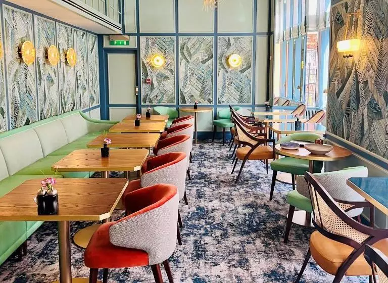 The Capital Hotel, Apartments & Townhouse