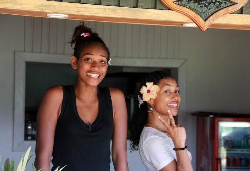 Travellers Beach Resort Hostel