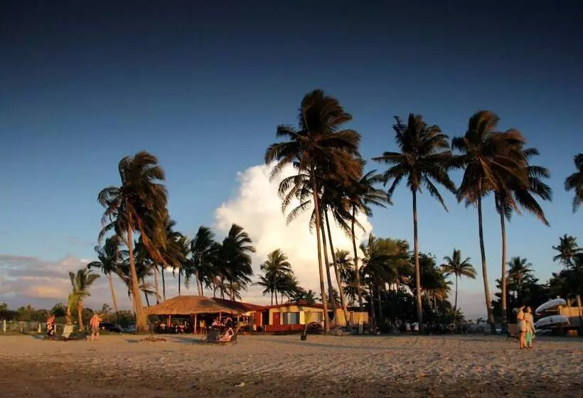 Travellers Beach Resort   Hostel