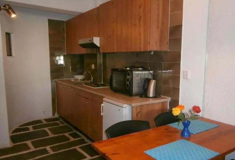 Apollonia Hotel Apartments