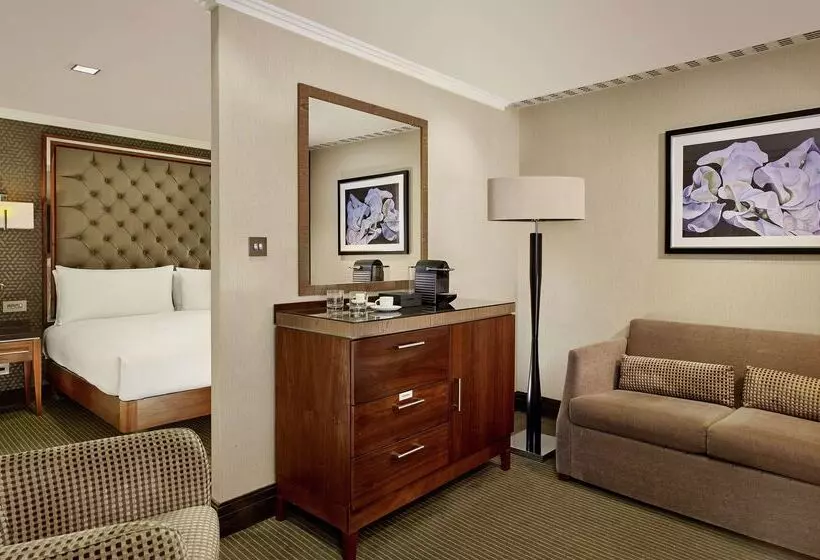 هتل Doubletree By Hilton  London  West End