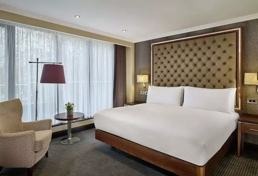 هتل Doubletree By Hilton  London  West End