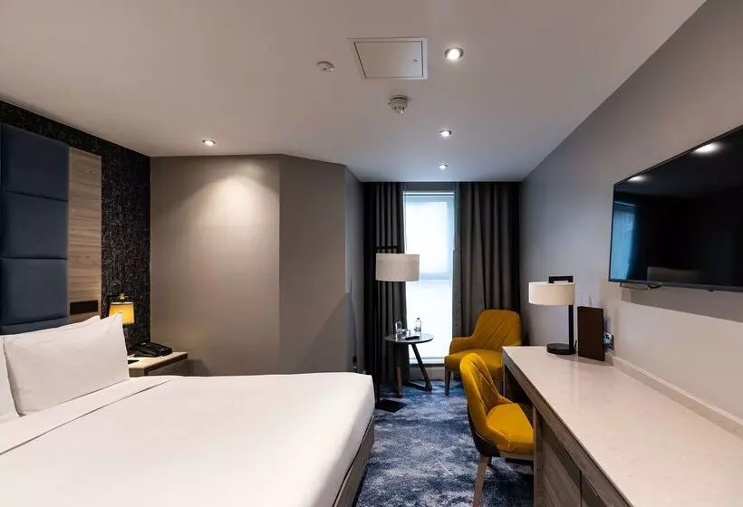هتل Doubletree By Hilton  London  West End