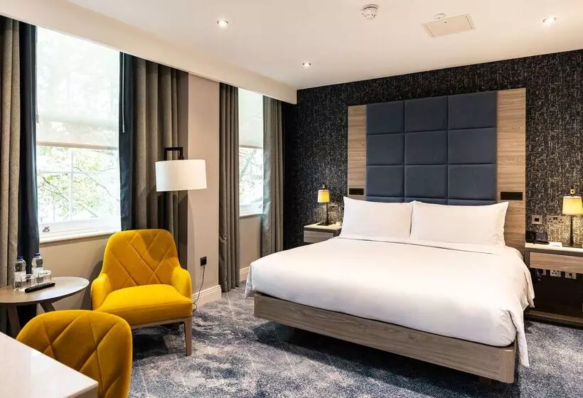هتل Doubletree By Hilton  London  West End