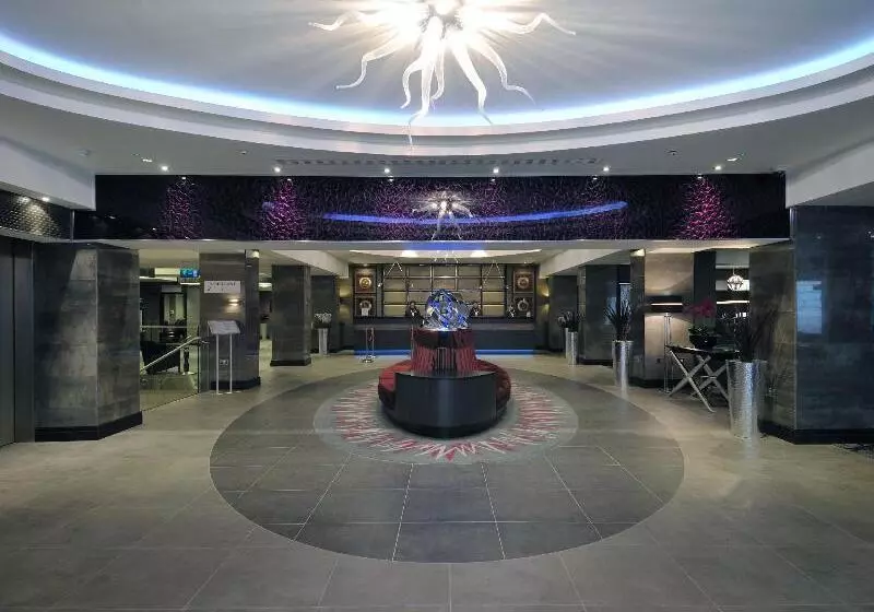 هتل Doubletree By Hilton  London  West End