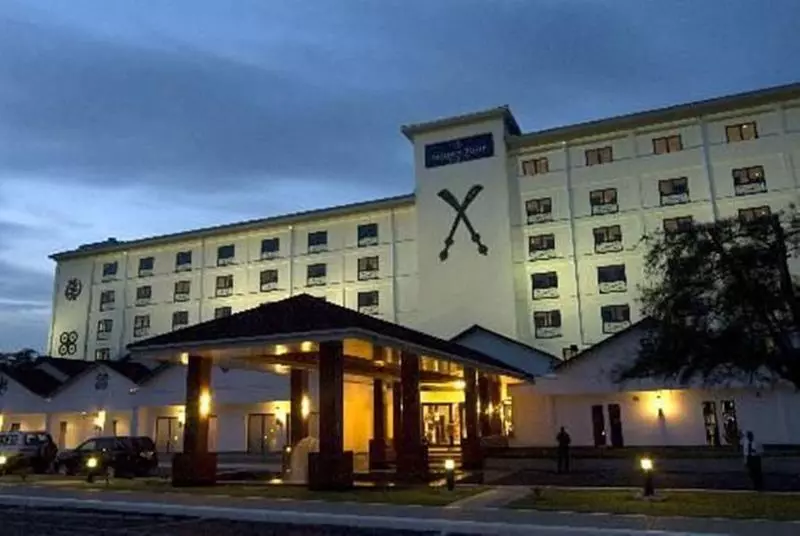 酒店 Golden Tulip Kumasi City
