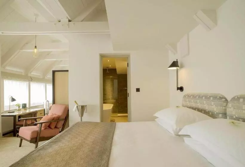 Отель Minster Mill