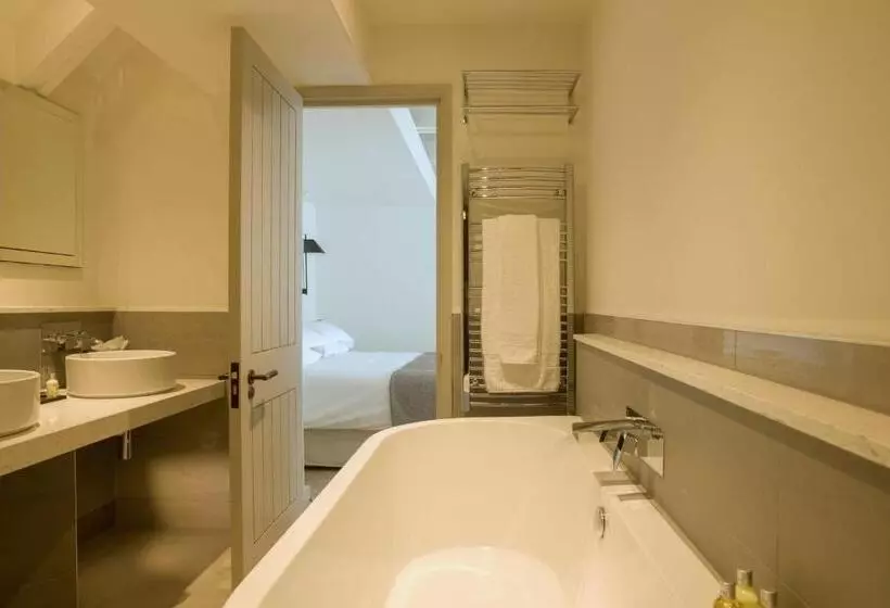 Отель Minster Mill