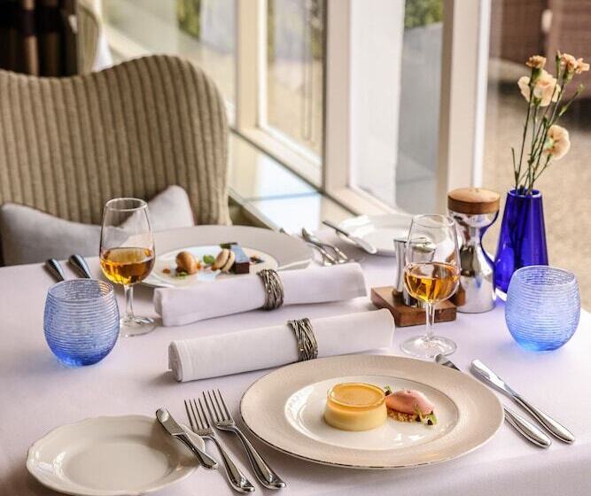 The Airds Hotel And Restaurant