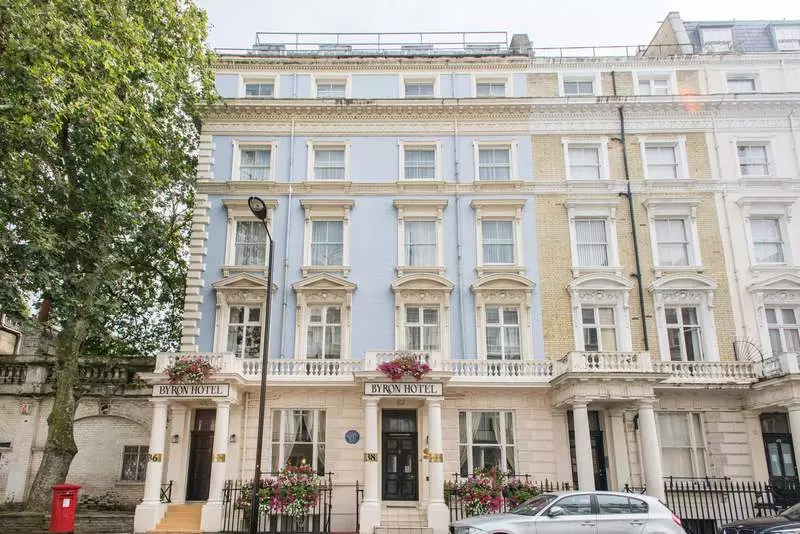 ホテル Byron