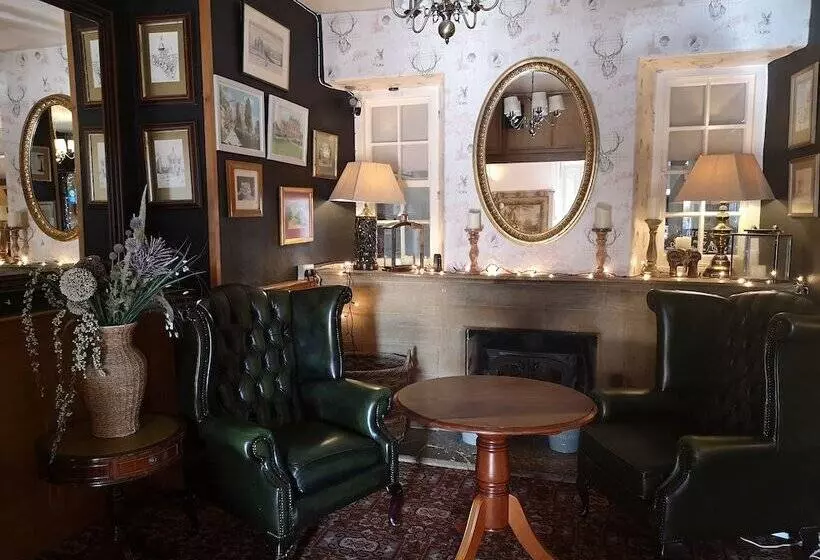 בית מלון כפרי The Kings Arms Inn