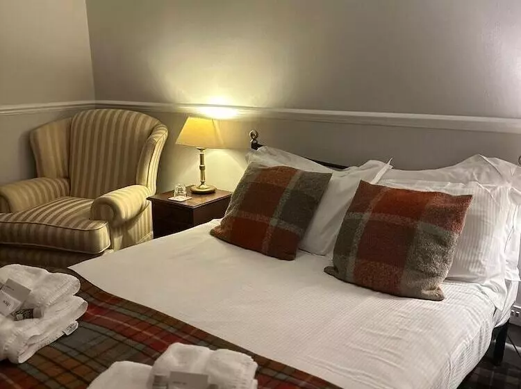 בית מלון כפרי The Kings Arms Inn