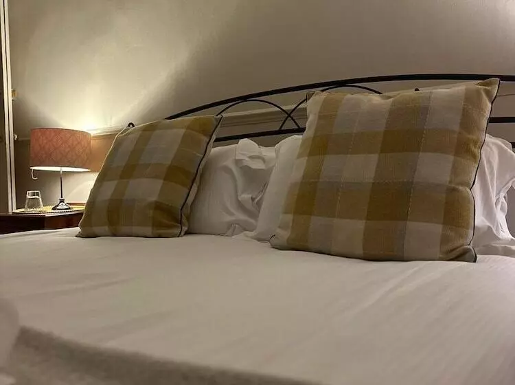 בית מלון כפרי The Kings Arms Inn