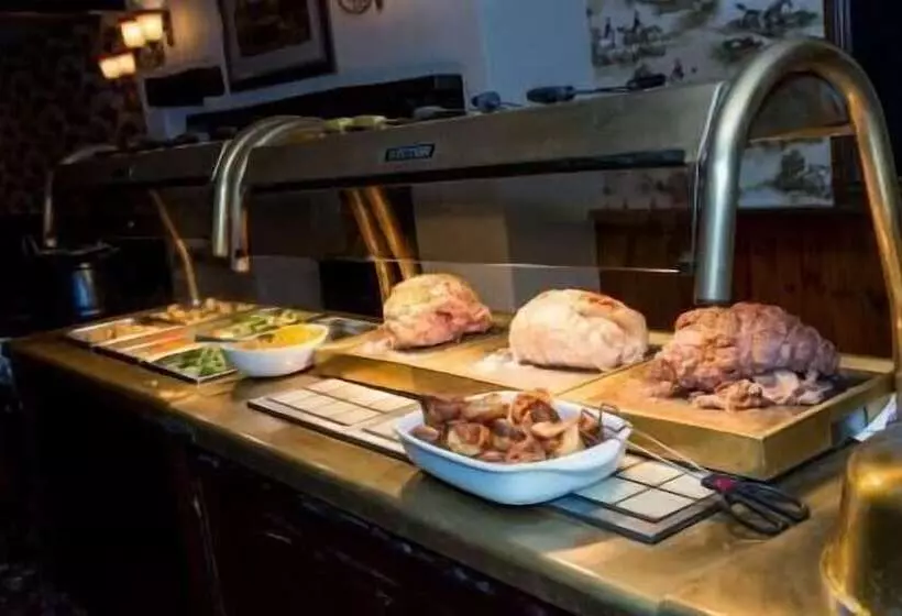 فندق The Old Bell   Warminster