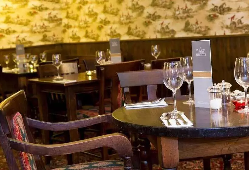فندق The Old Bell   Warminster