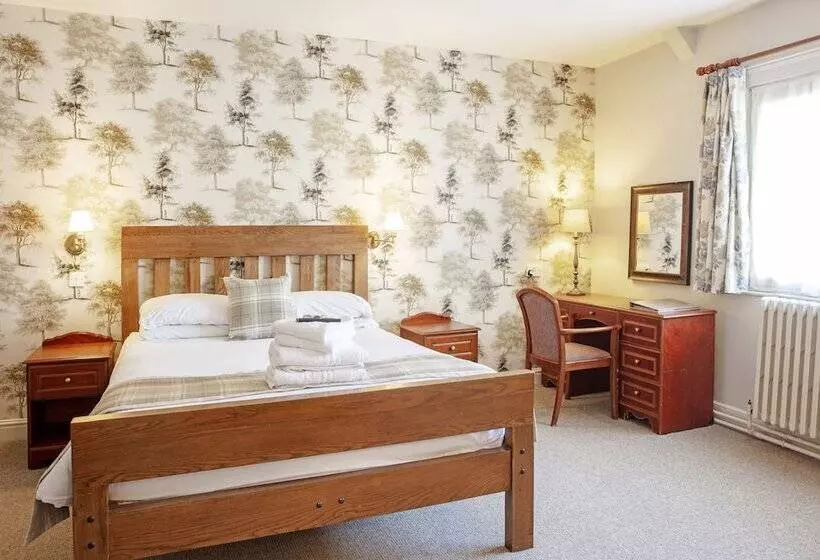 فندق The Old Bell   Warminster