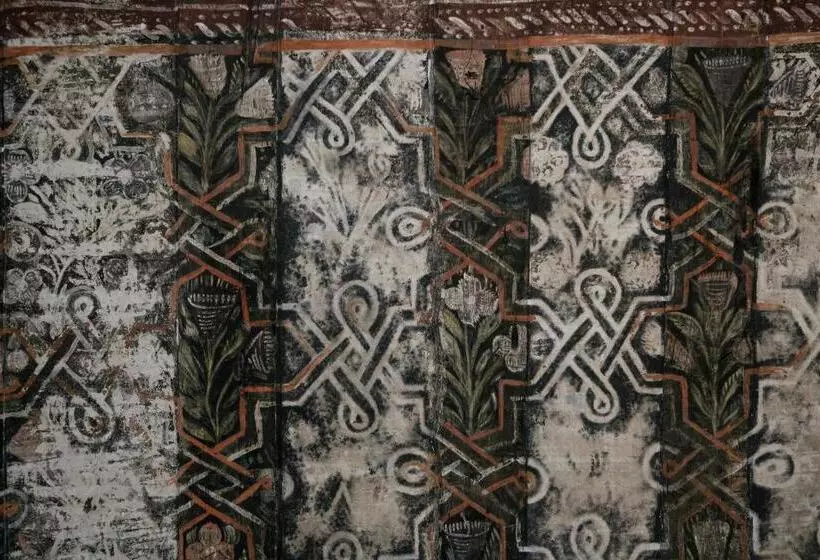 Отель The Saracens Head