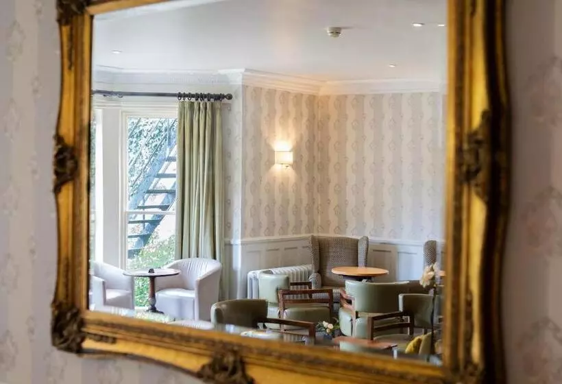 ホテル Winchester Royal