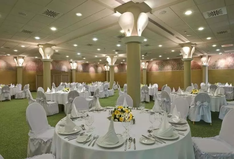 בית מלון כפרי Danubius  Flamenco