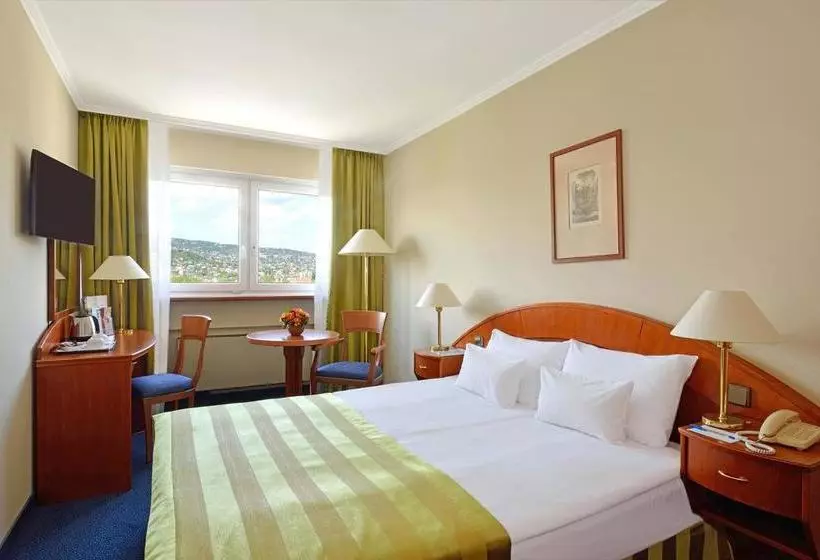 בית מלון כפרי Danubius  Flamenco