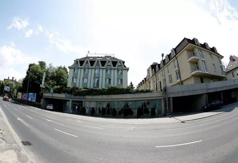 Отель Bara Junior