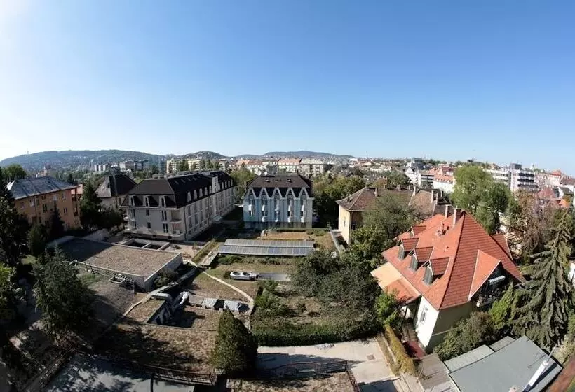 Отель Bara Junior