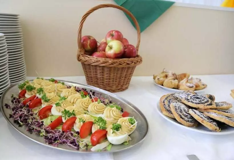 Отель Bara Junior