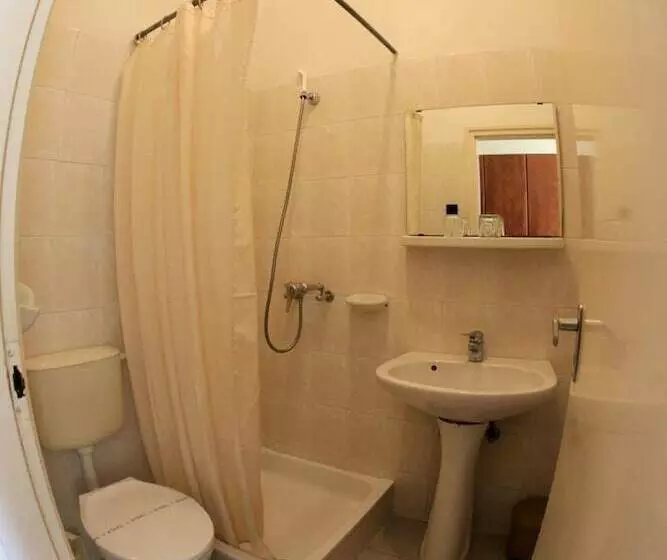 Отель Bara Junior