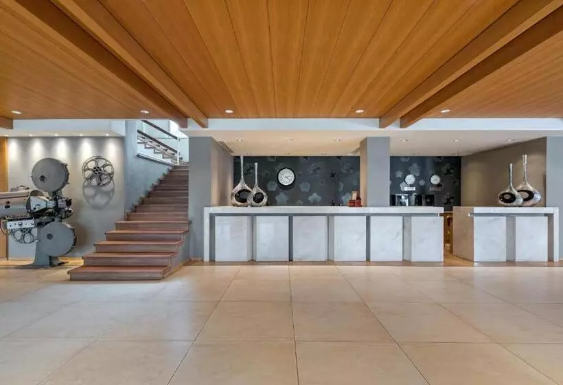 فندق Divani Meteora