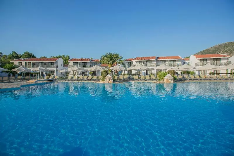 Golden Coast Hotel & Bungalows All Inclusive