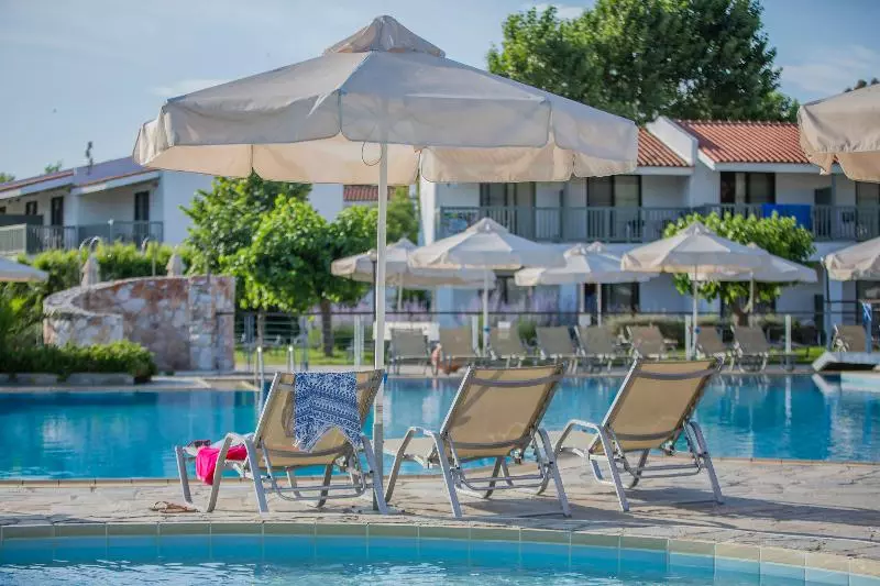 Golden Coast Hotel & Bungalows All Inclusive