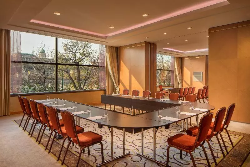 בית מלון כפרי Intercontinental Budapest, An Ihg