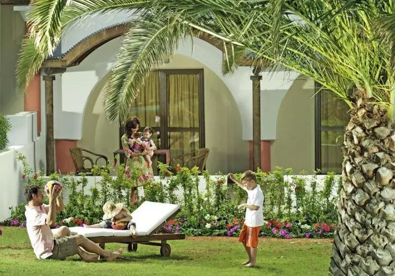 ホテル Knossos Royal Village