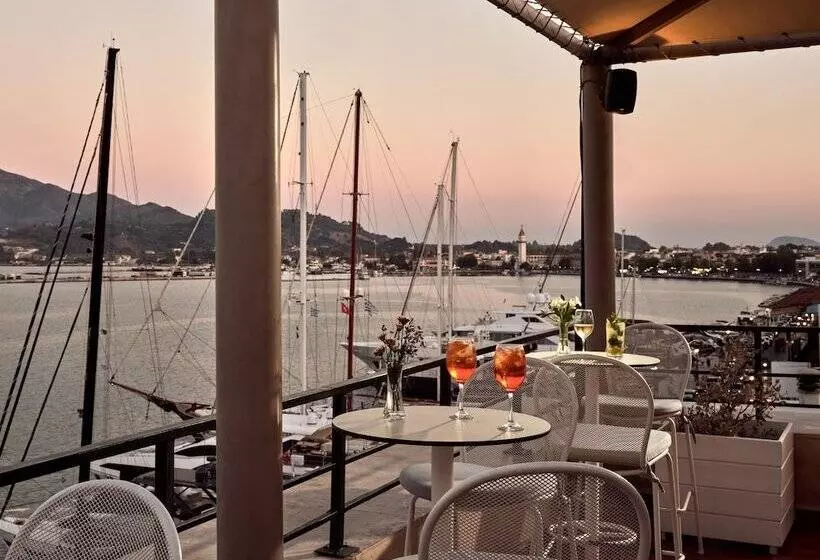 هتل Strada Marina