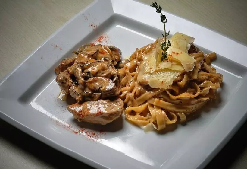 هتل Strada Marina