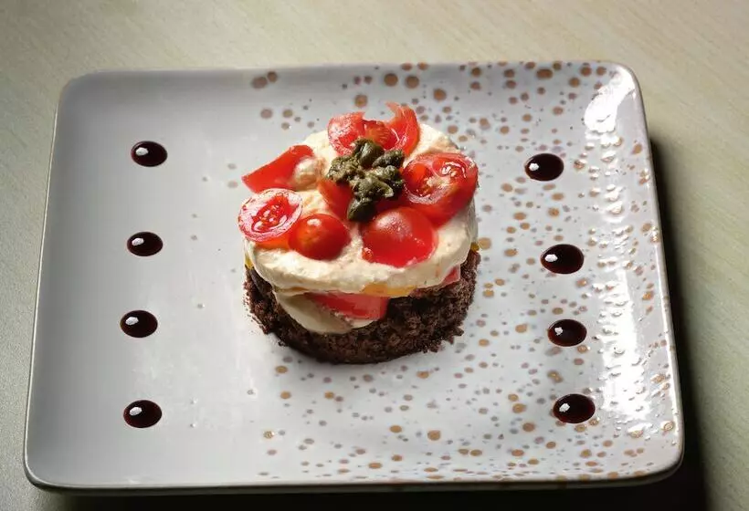 هتل Strada Marina