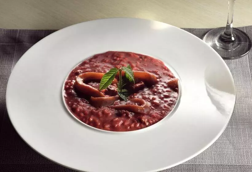 هتل Strada Marina