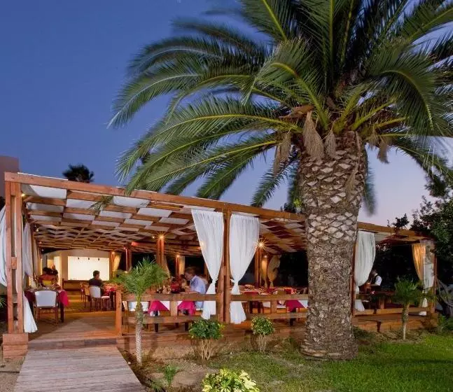 Sun Palace Hotel Resort & Spa