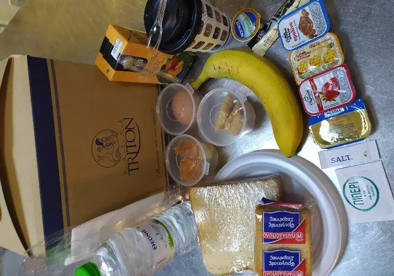 Triton Hotel Piraeus