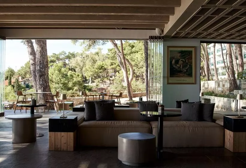 استراحتگاه White Rocks Hotel Kefalonia