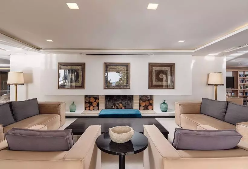 استراحتگاه White Rocks Hotel Kefalonia