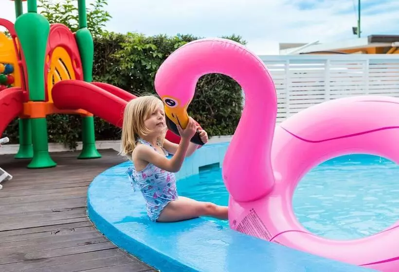 هتل Color Ermitage Beach