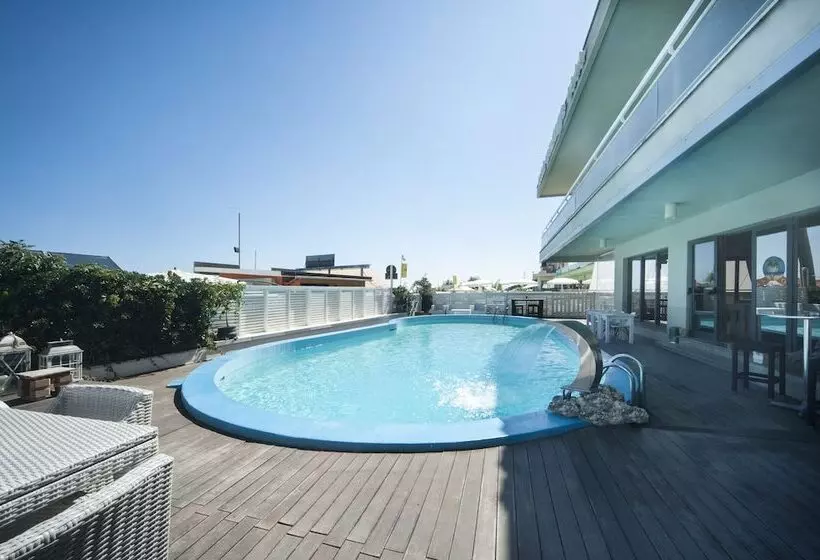 هتل Color Ermitage Beach