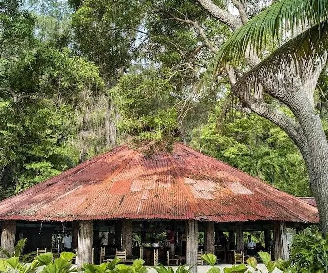 هتل Cormier Plage Resort