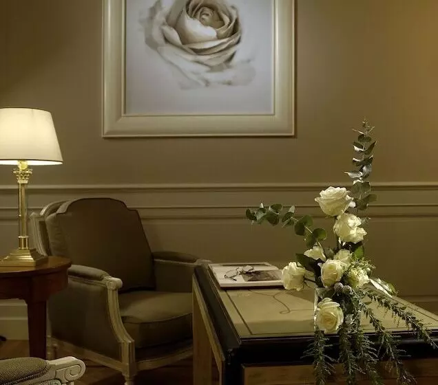 فندق Corona D Oro 1890